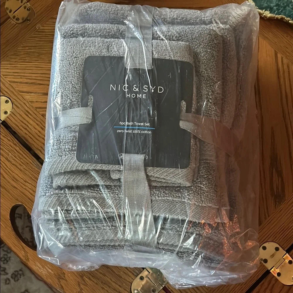 NIC & SYD 6-Piece Gray Towel Set